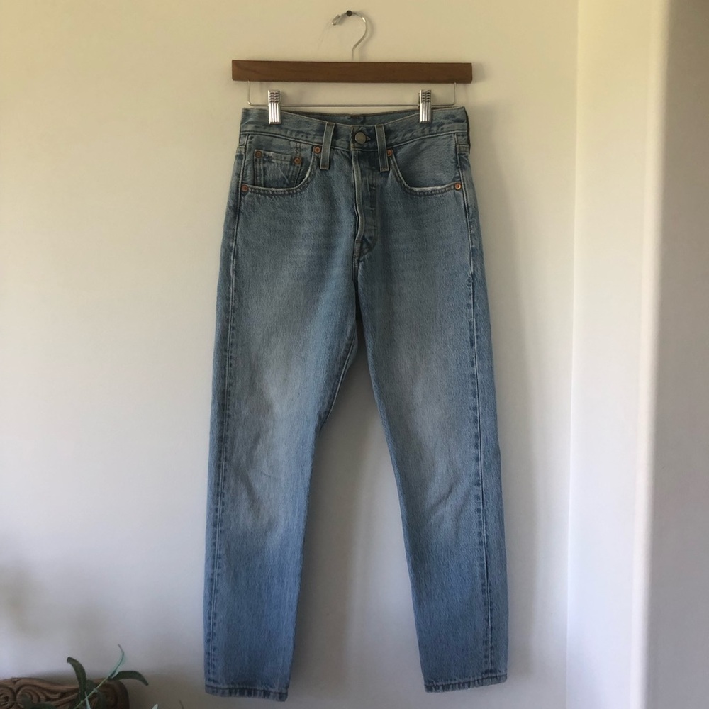 Levi's High-Rise Light Blue Women’s Jeans | Size W24 L26